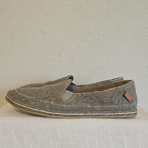 Rocket Dog Textured Gray Slip-On Loafers. Size 8M